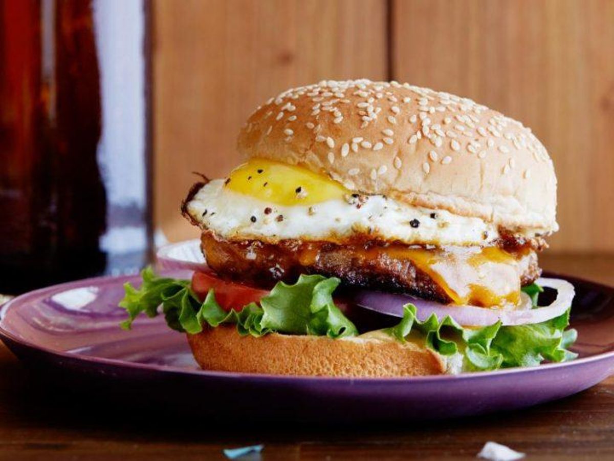 Valley's Steak & Egg Burger